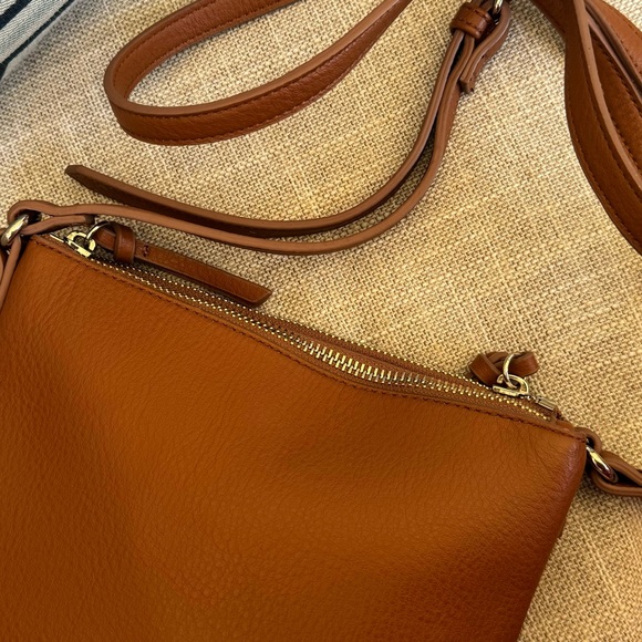 Old navy Triple compartment crossbody bag - Picture 9 of 11